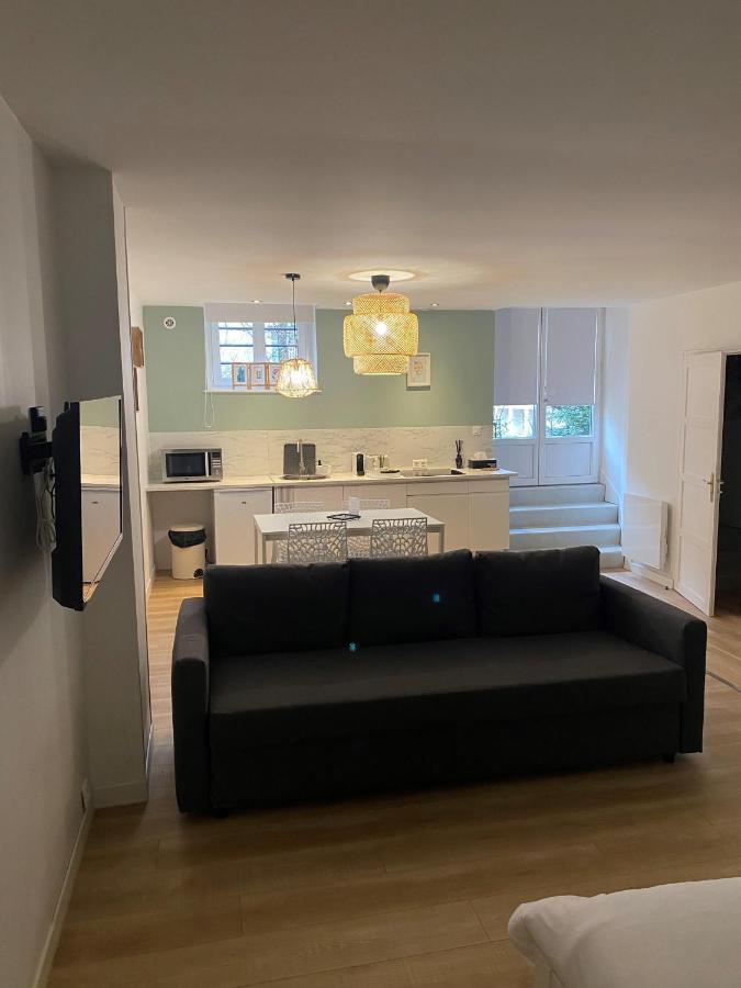 Suite 24 Appart'Hotel-3 Etoiles Le Creusot Zewnętrze zdjęcie